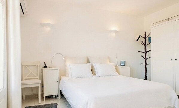 5 habitaciones, escritorio, tabla de planchar con plancha y wifi 