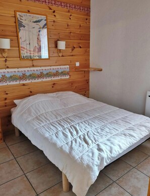 4 quartos, ferros/tábuas de passar roupa, Wi-Fi