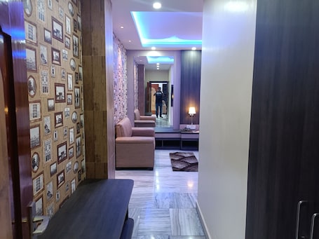 Signature Room | Pillowtop beds, soundproofing, free WiFi, bed sheets. HOTEL SUDAKSHINA BY ROH