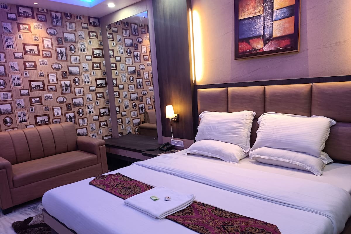 Chambre Signature | Lit avec matelas Ă plateau-coussin, systĂšme dâinsonorisation