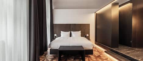 Junior Suite | 1 bedroom, premium bedding, down comforters, Select Comfort beds