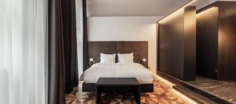 META SUITES historic city living