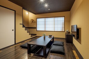 Luxury Villa, Garden View | Living area | 40-inch flat-screen TV with digital channels - ROJIYU KYOTO (Kyoto)