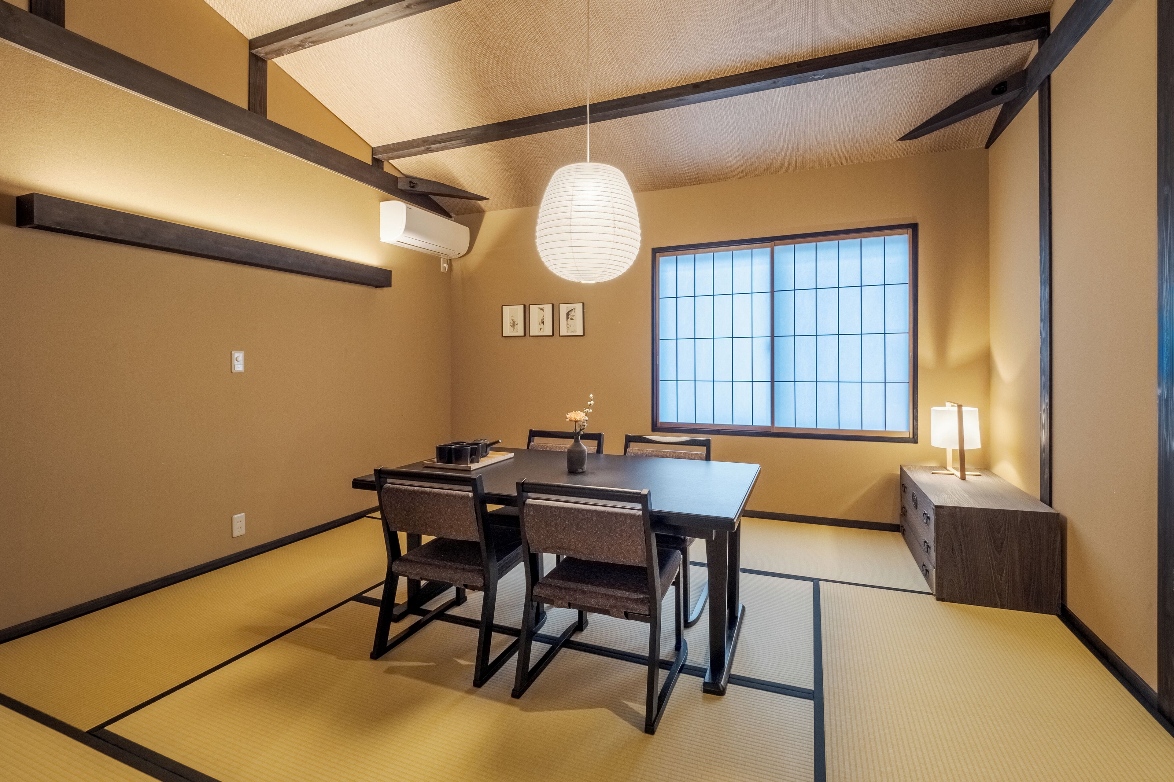 Luxury Villa, Garden View | In-room dining