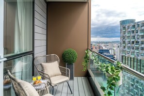 Luxury Apartment, 2 Bedrooms, Balcony, River View | Balcony