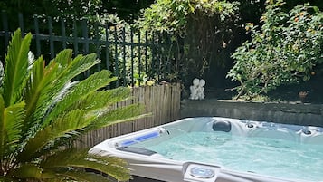 Apartment | Pool
