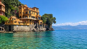 Exterior - Rapallo 2-bed Apartment, Sleeps 5 With Hot Tub (Rapallo)