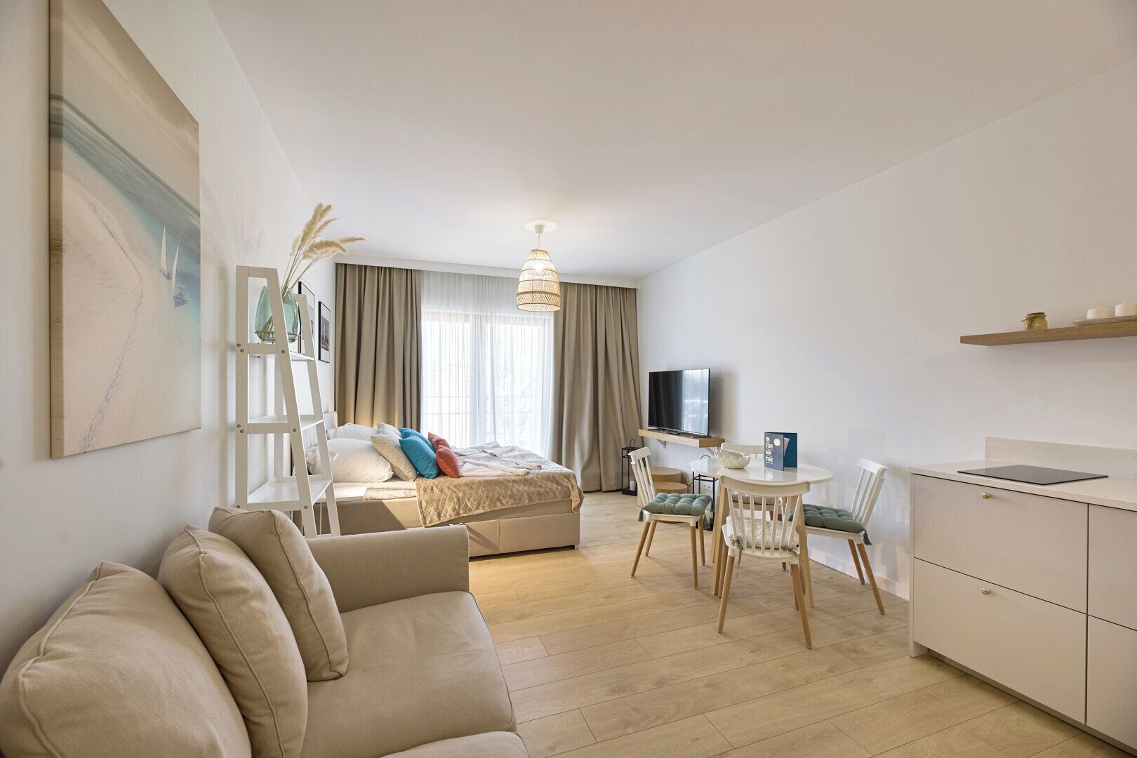 Standard Studio Suite | Iron/ironing board, free WiFi