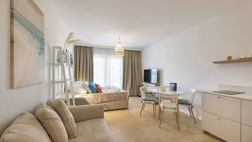 Standard Studio Suite | Iron/ironing board, free WiFi