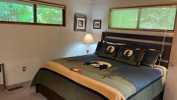 2 soverom, strykejern/-brett, internettilgang og sengetøy