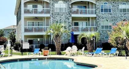 Amazing 1BR condo on the ground floor