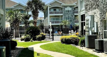 Amazing 1BR condo on the ground floor