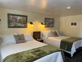 Standard Double Room | Free WiFi, bed sheets