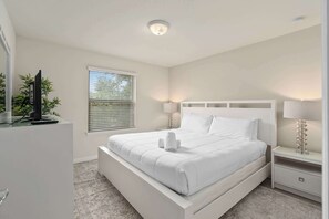 5 habitaciones, escritorio, tabla de planchar con plancha y wifi 