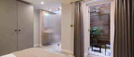 Apartment (3 Bedrooms) | Exterior