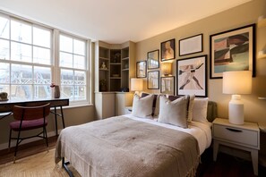 2 bedrooms - The Brick Lane Arms - Breathtaking 2bdr Penthouse With Balcony (London)