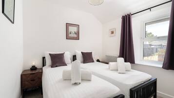 2 bedrooms, iron/ironing board, travel crib, free WiFi