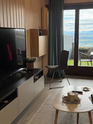 TV - Studio in the heart of nature (Sainte-Croix)