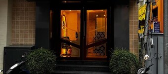 Royal Luxe Business Class Hotel
