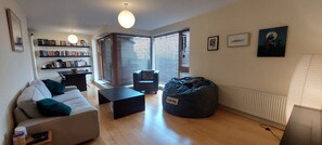 Télévision, espaces bureaux