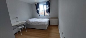 1 bedroom, iron/ironing board, internet, bed sheets
