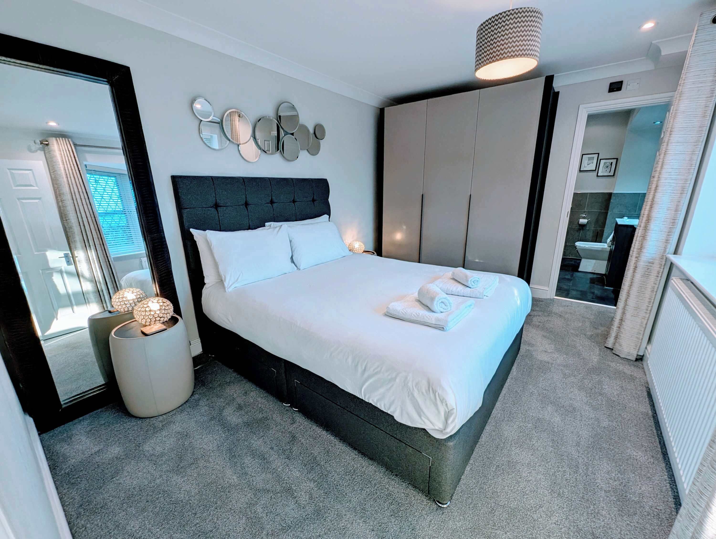 3 bedrooms, iron/ironing board, Internet