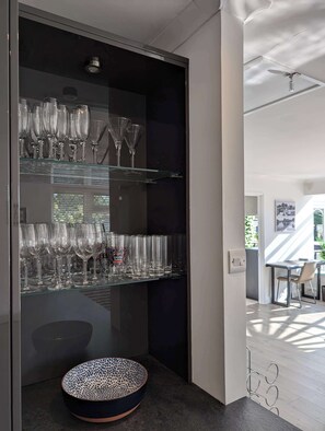 Interior - Thames Riverside Retreat: A Serene 3-Bed Bungalow (Surrey)