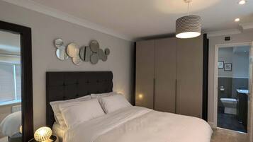 3 bedrooms, iron/ironing board, Internet