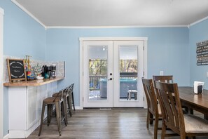 Dining - Walk to Platt River, Game Room, Hot Tub,Indoor Pickleball, Kayaks, Bikes, Arcade (Honor)