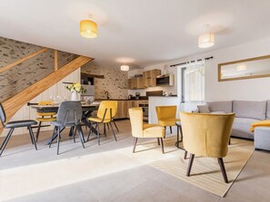 Interior - Renovated Farmhouse: Quiet Countryside, Near Nantes, EV Charger, Pets Welcome (Saint-Colomban)