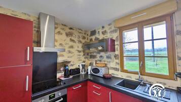 Réfrigérateur, micro-ondes, four, lave-vaisselle