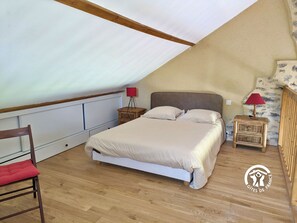 1 chambre, accès au Wi-Fi (inclus), literie fournie