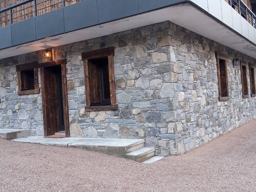 Charming 2BR Apartment with Garden, Parking, and Full Amenities in Saint-Jean-d'Aulps