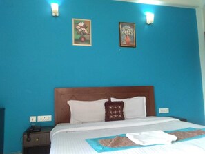 Basic Double Room | Free WiFi - Corporate Stay (Gurugram)