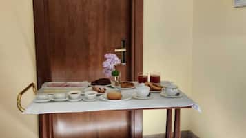 Room service - dining