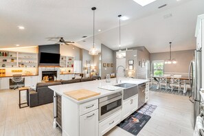 House (3 Bedrooms) | Interior