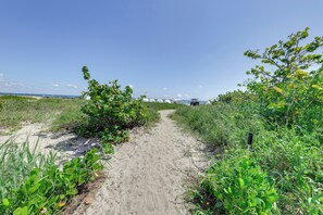 Apartment (2 Bedrooms) | Interior - Ocean Views & Pool Access: Riviera Beach Condo! (Singer Island)