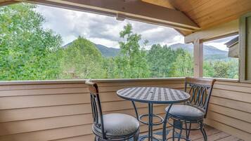 Apartment (2 Bedrooms) | Front of property