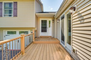 House (3 Bedrooms) | Interior - Pool, Yard & Game Room: Family Home in Kunkletown (Kunkletown)