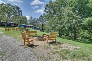 Interior - Pool & Dock Access: Apt on Table Rock Lake (Kimberling City)