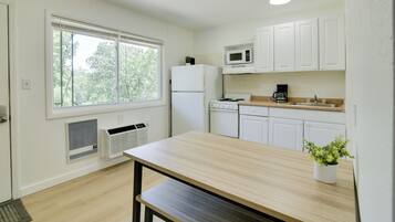 Apartment (1 Bedroom) | Interior