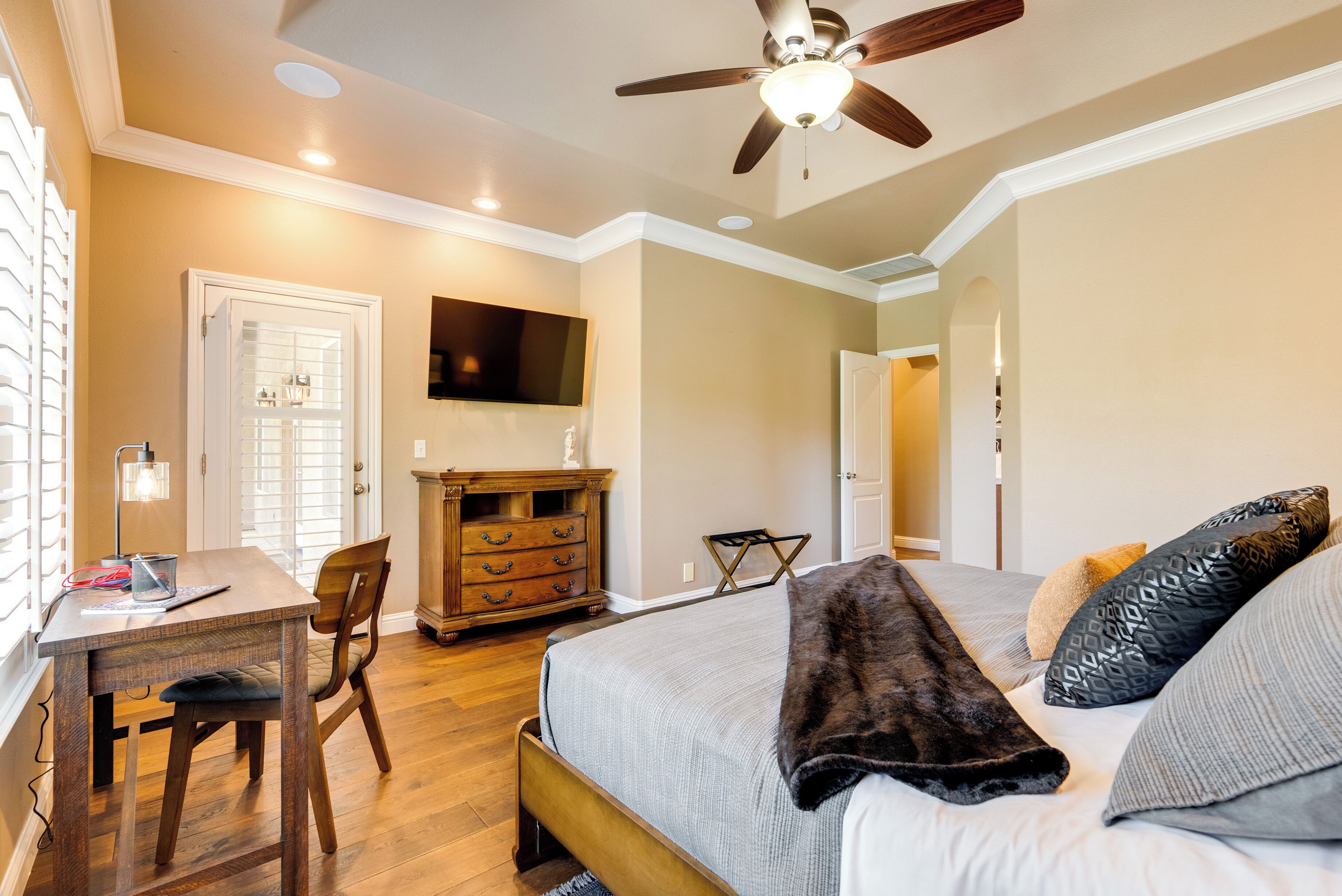 House (3 Bedrooms) | Interior