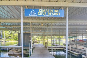 Apartment (0 Bedroom) | Interior - Charming Studio w/ Pool & Table Rock Lake Access! (Kimberling City)
