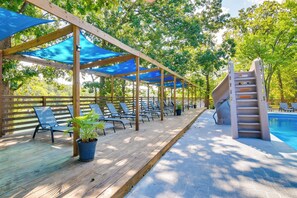 Interior - Table Rock Lake Condo: Community Dock & Pool (Kimberling City)