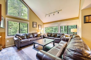 Apartment (3 Bedrooms) | Front of property