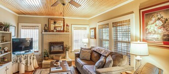 Charming Country Home w/ Yard - 14 Mi to Ole Miss!