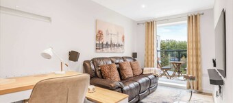 Contractor Ready Apt - Free Parking, Fast Wi-Fi