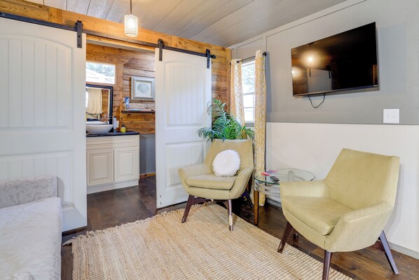 Apartment (0 Bedroom) | Interior