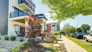 Apartment (1 Bedroom) | Interior