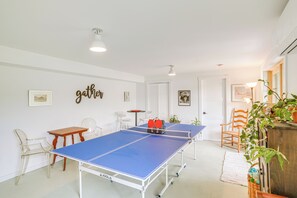 House (3 Bedrooms) | Interior - Lakefront Hinsdale Home ~ 10 Mi to Pittsfield! (Hinsdale)